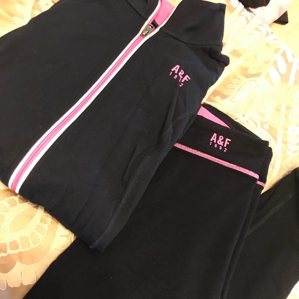 Abercrombie yoga set